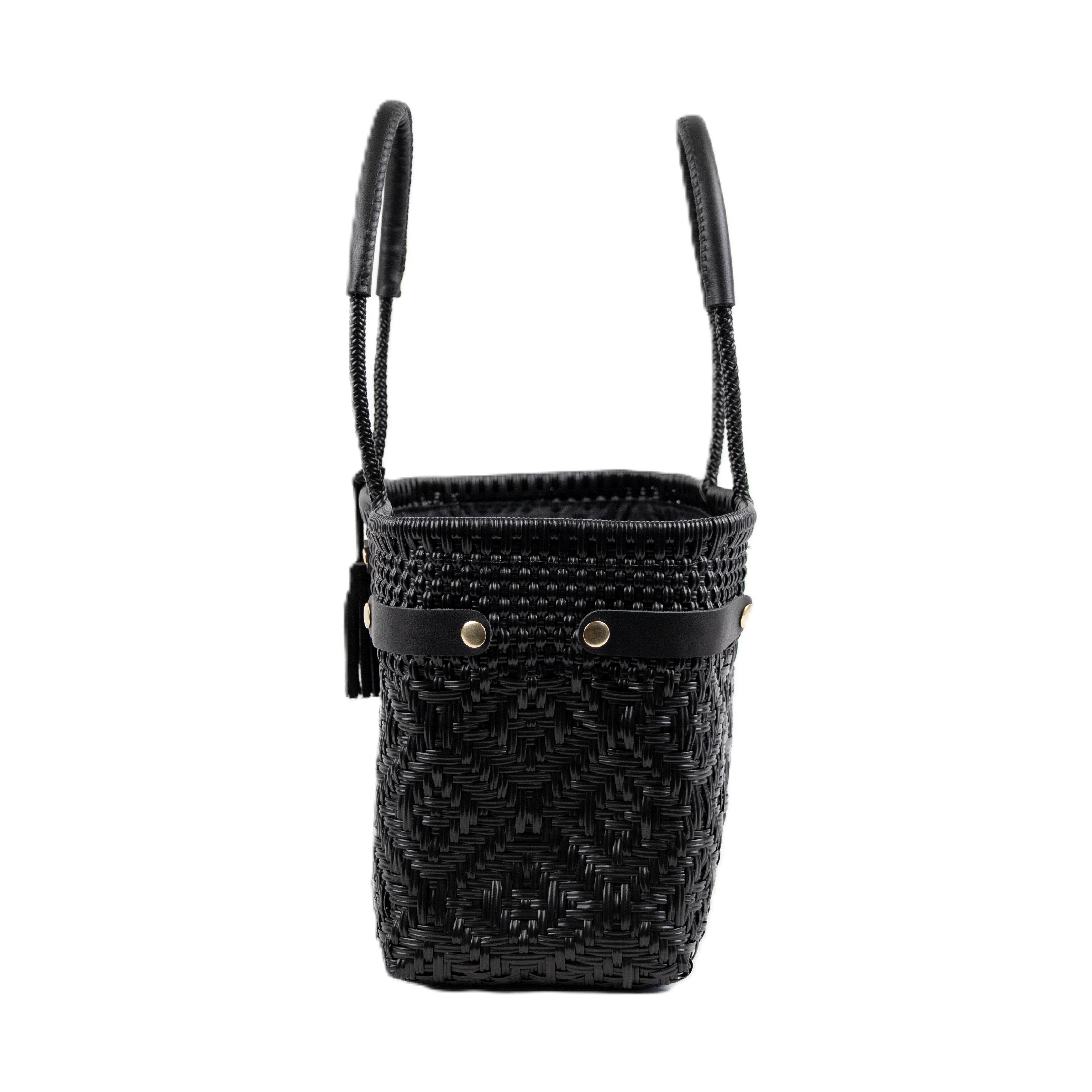 Open Basket Medium Braided Solid Black (Leather Black)