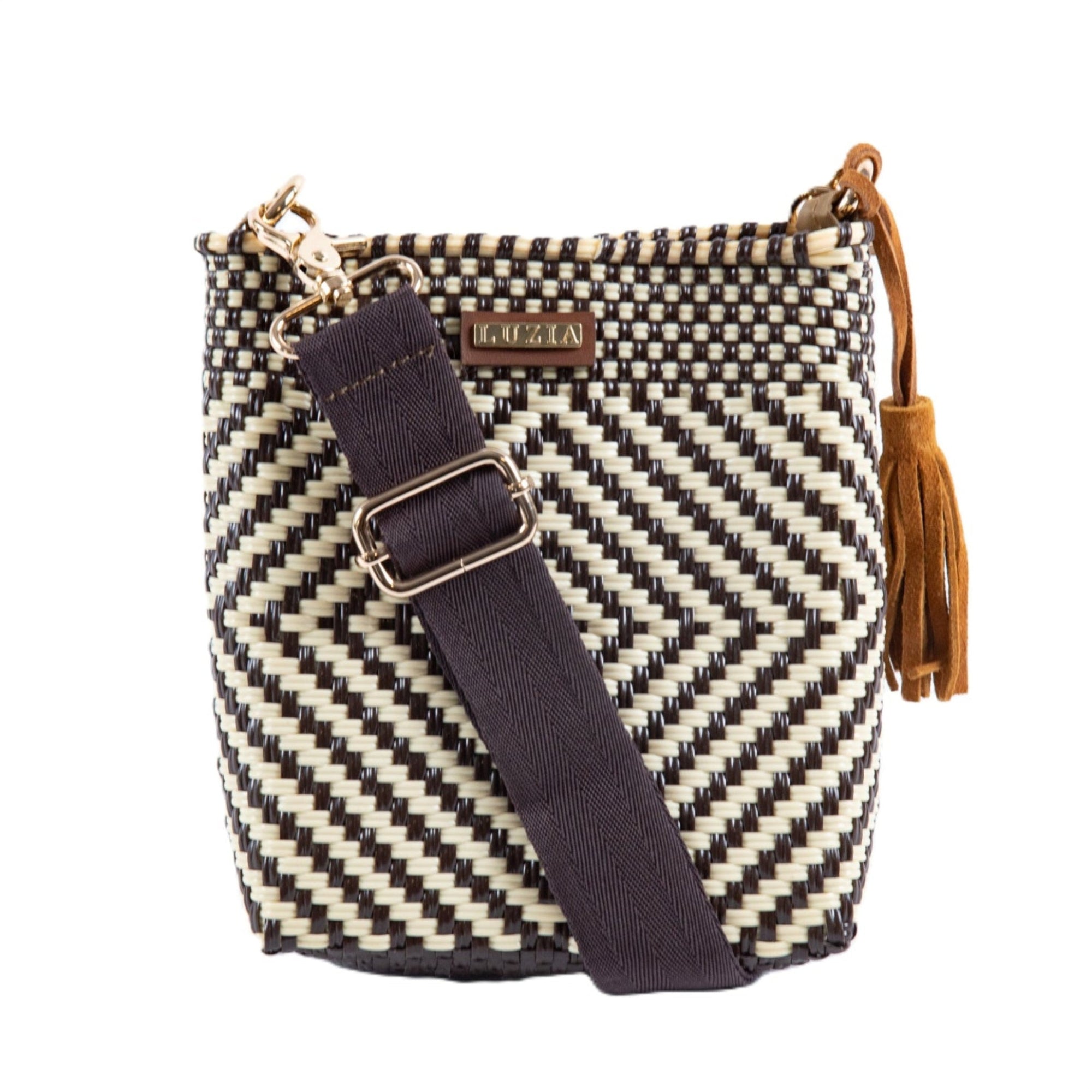 Traveler Diamond Brown Beige woven sustainable travel bag made from recycled plastic