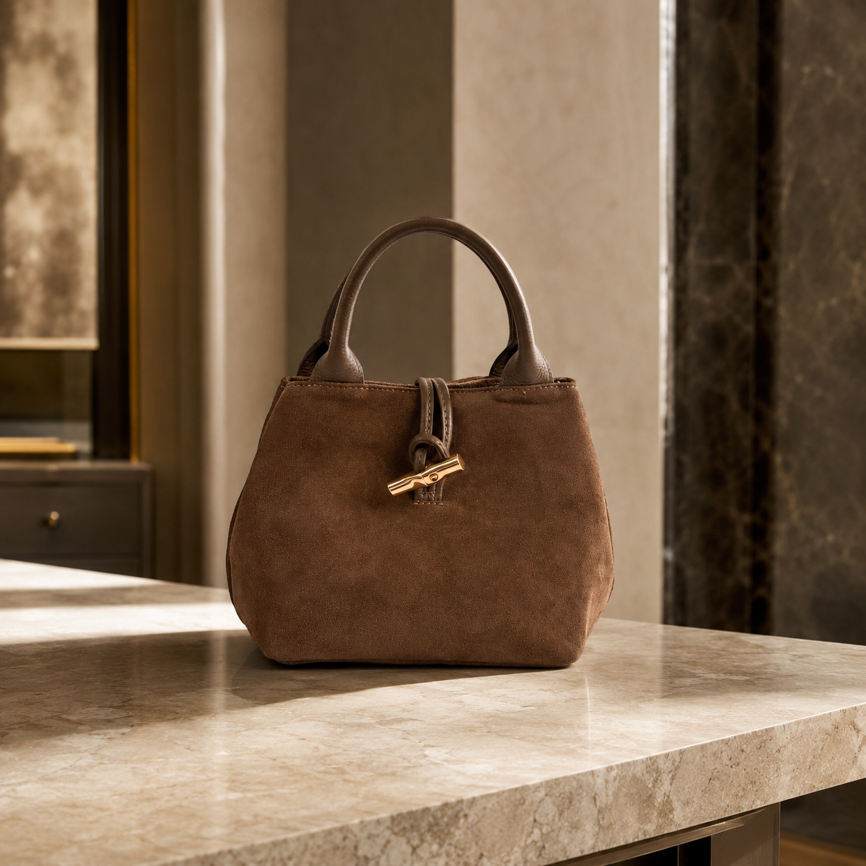 Arm Tote Lock Taupe