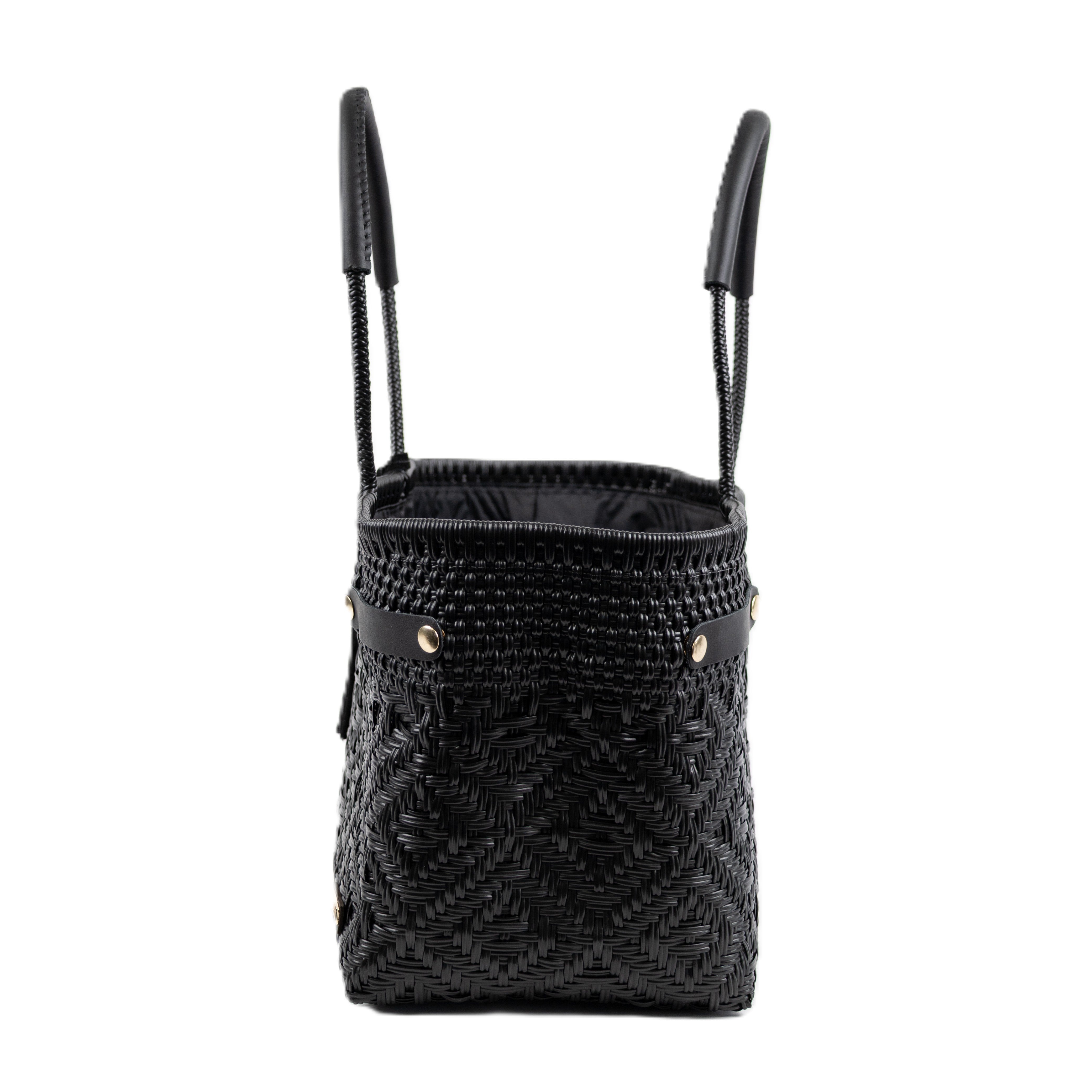 Open Basket Jumbo Braided Solid Black (Leather Black)