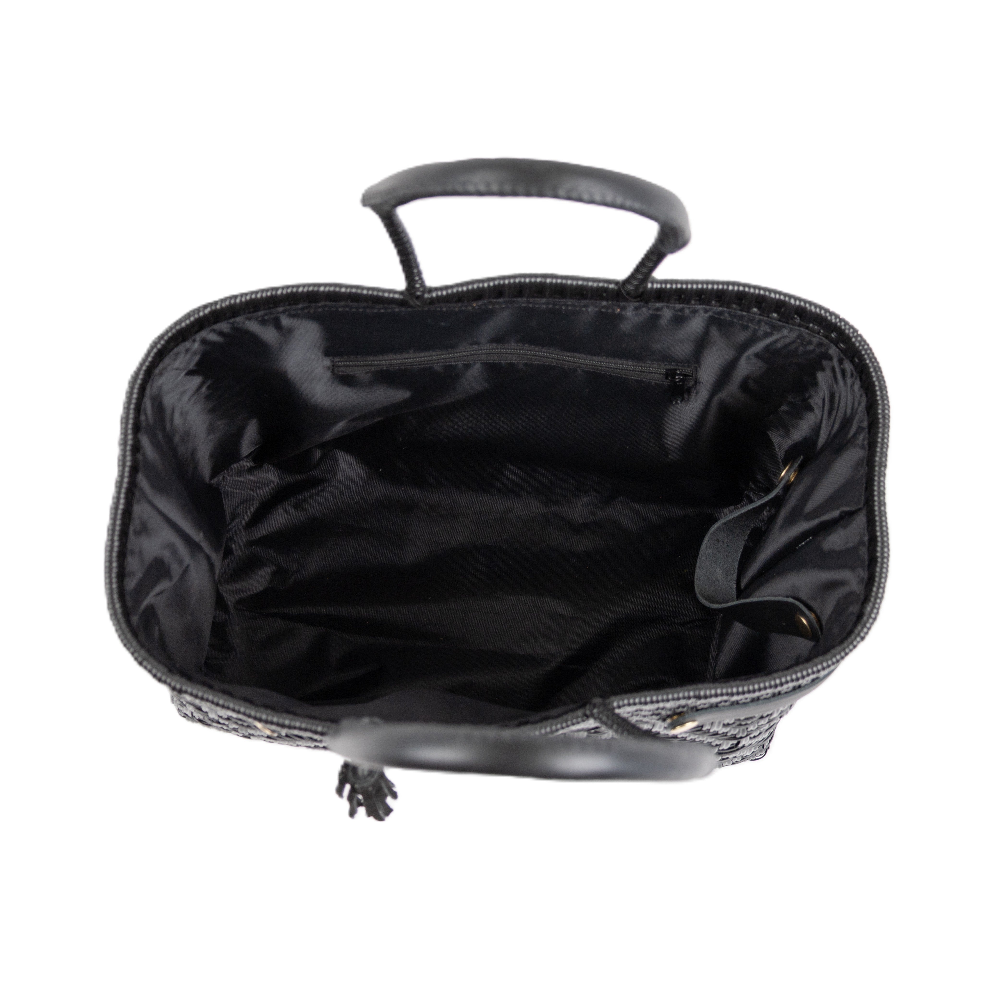 Open Basket Medium Braided Solid Black (Leather Black)