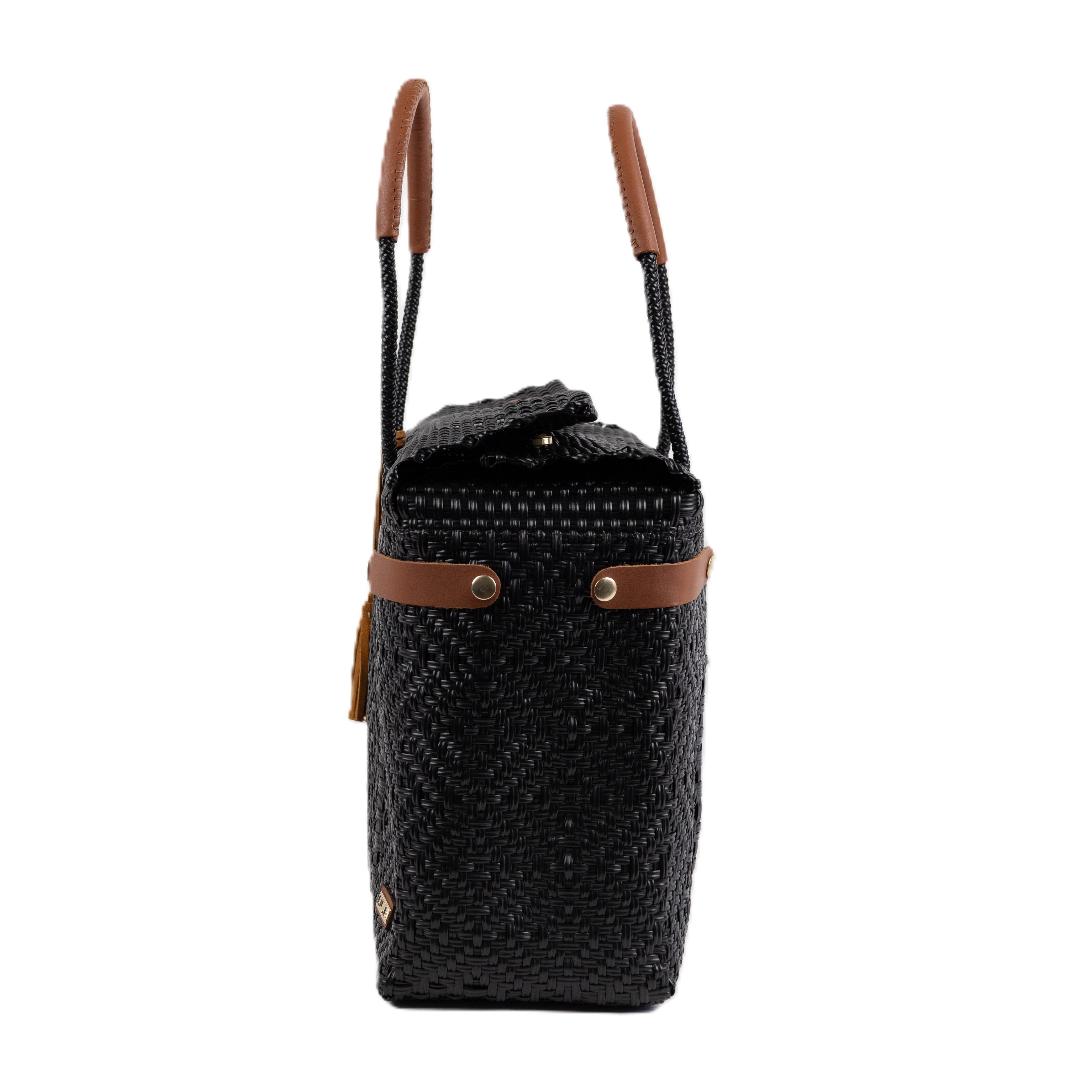 Closed Basket Jumbo Braided Solid Black (Leather Cognac)